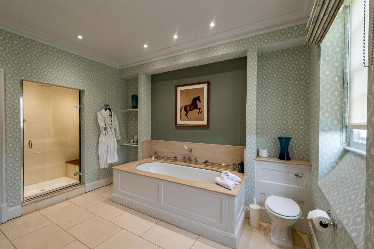 The Jockey Club Rooms Newmarket  Bagian luar foto