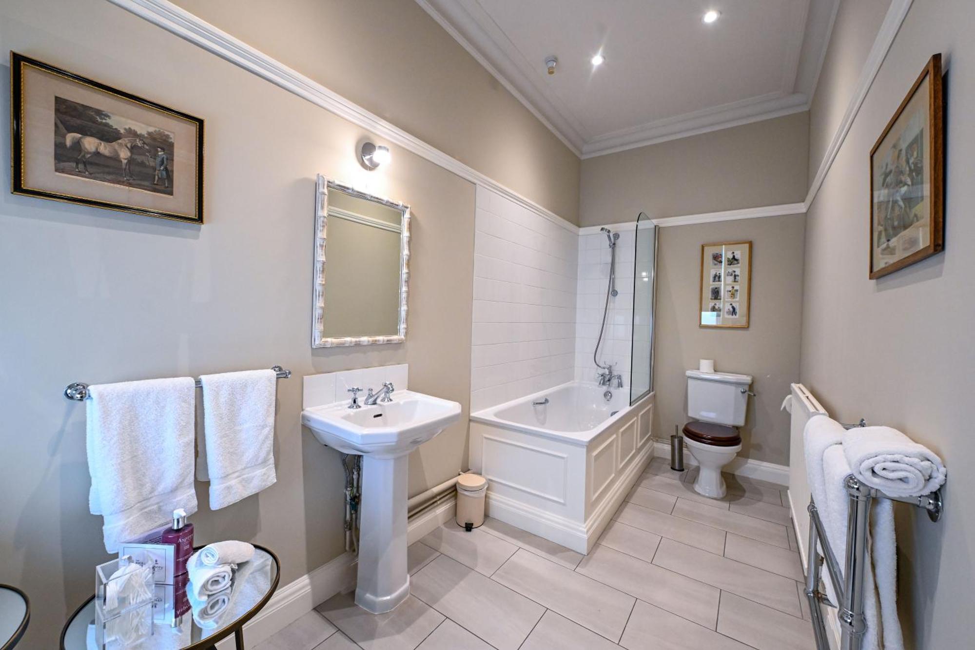 The Jockey Club Rooms Newmarket  Bagian luar foto